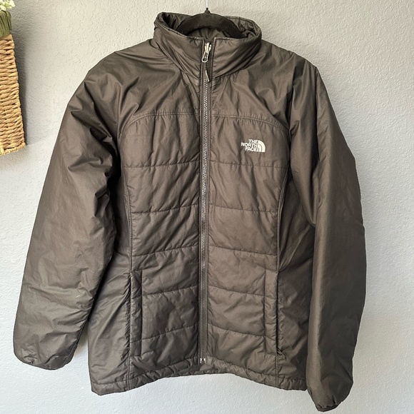North face Women's Light Weight Black Puffer Jacket Size Medium - Picture 1 of 11